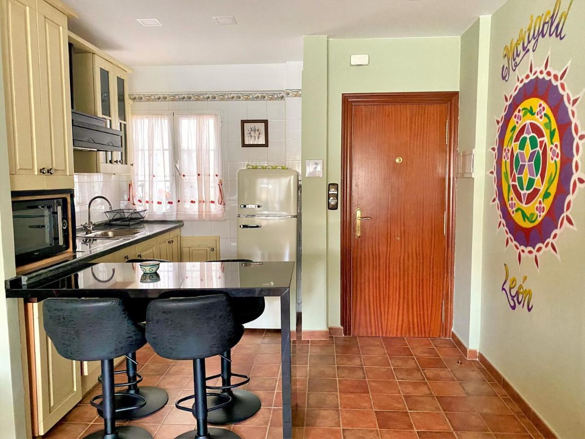 Housing Leon Marigold Διαμέρισμα Εξωτερικό φωτογραφία